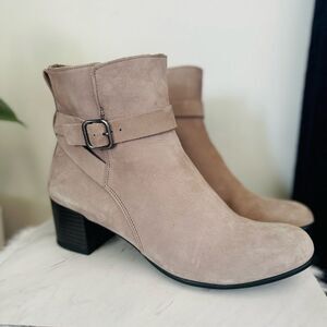 ECCO Dress Classic 35 Buckle Ankle Block Heel Boots Tan,‎ Size 10 (Euro 41) NWOT